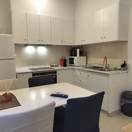 Apollonas: Luxury In Ladadika, *