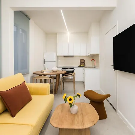 Downtown Deluxe On Tsimiski - By Nuvia Domus *