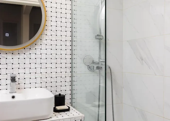 Downtown Deluxe On Tsimiski - By Nuvia Domus * Thessalonique